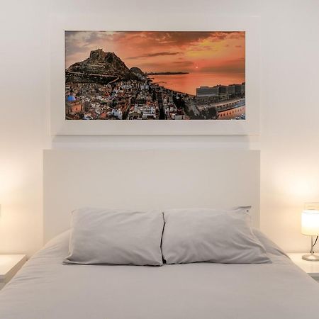 Alison'S Apartment Alicante Luaran gambar