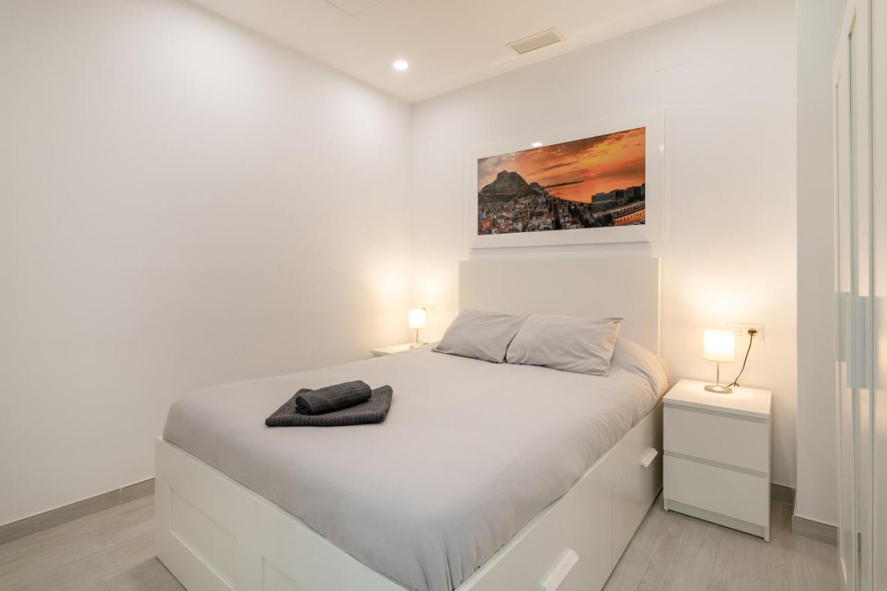 Alison'S Apartment Alicante Luaran gambar