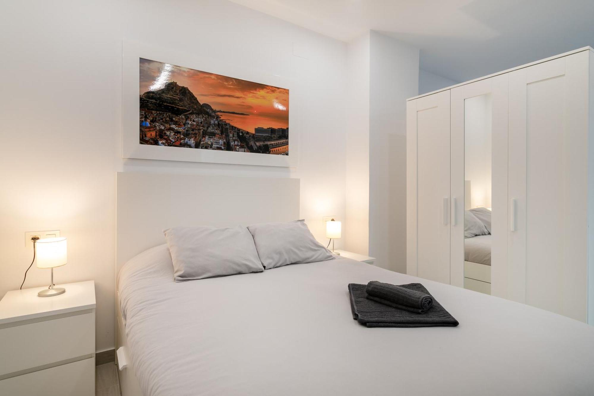 Alison'S Apartment Alicante Luaran gambar
